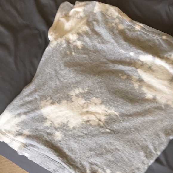 Tie-Dye Guess Tee - Picture 5 of 5